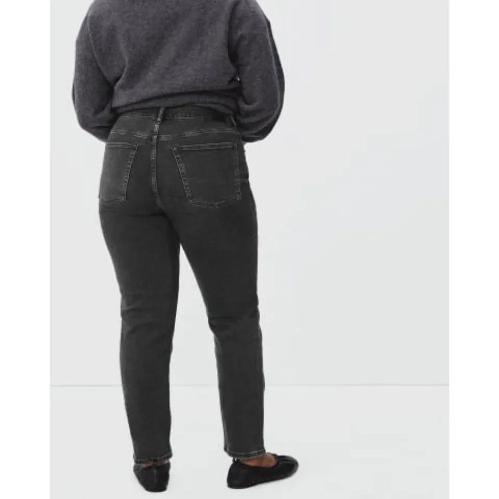 Everlane The Curvy Cheeky Straight Jean Stretch Washed Black Size 34 - Picture 4 of 10